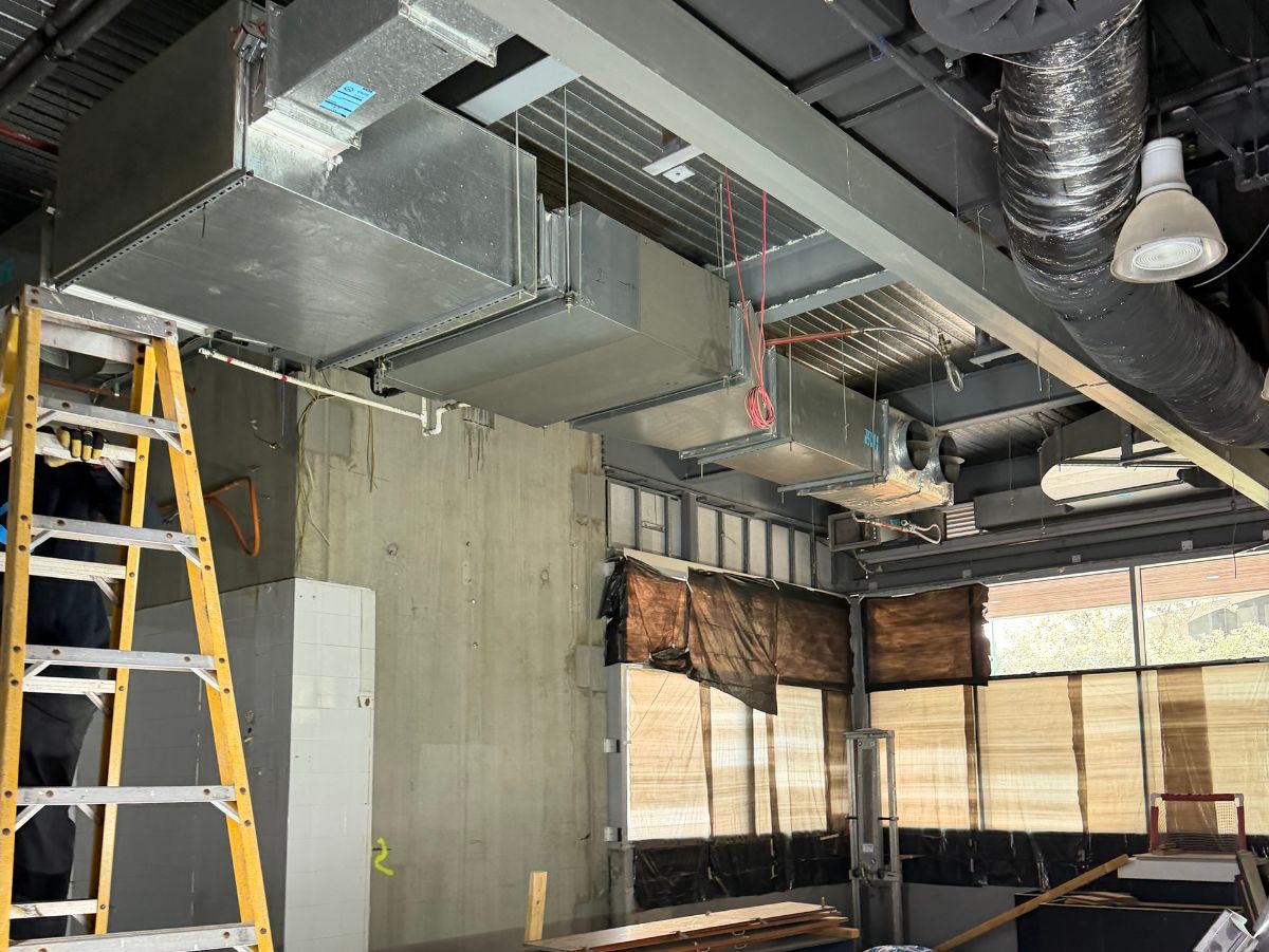 Ceiling services during a commercial fit-out, Docklands